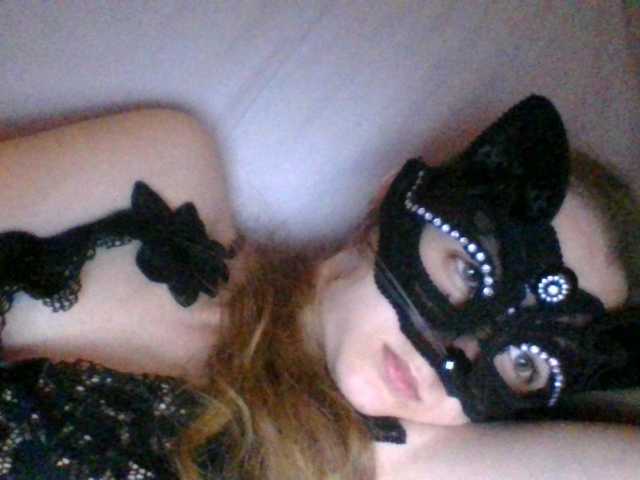 Mila23-1-1 live cam on BongaCams