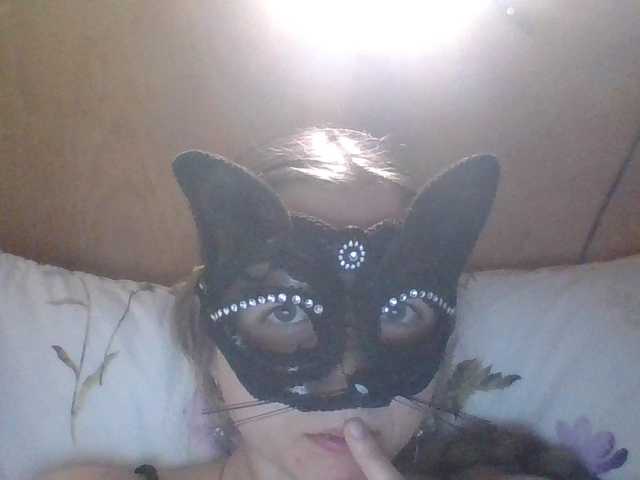 Mila23-1-1 live cam on BongaCams