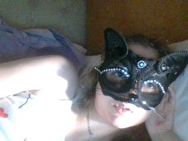Mila23-1-1 live cam on BongaCams
