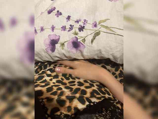 Mila23-1-1 Sex Cam Show