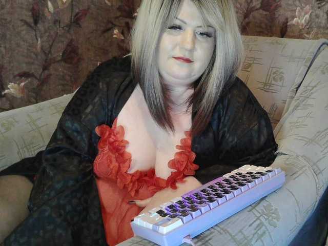 Yuliia's BongaCams show and profile