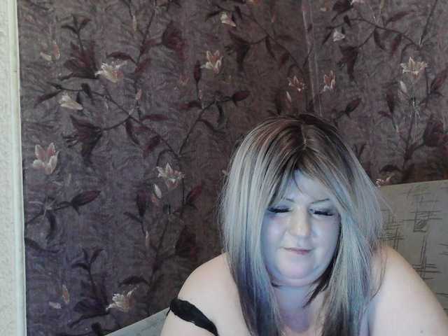 Yuliia's BongaCams show and profile