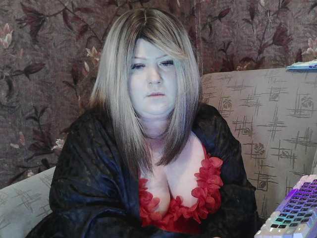 Yuliia live cam on BongaCams