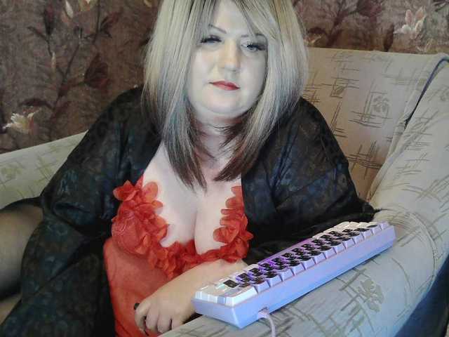 Yuliia's BongaCams show and profile