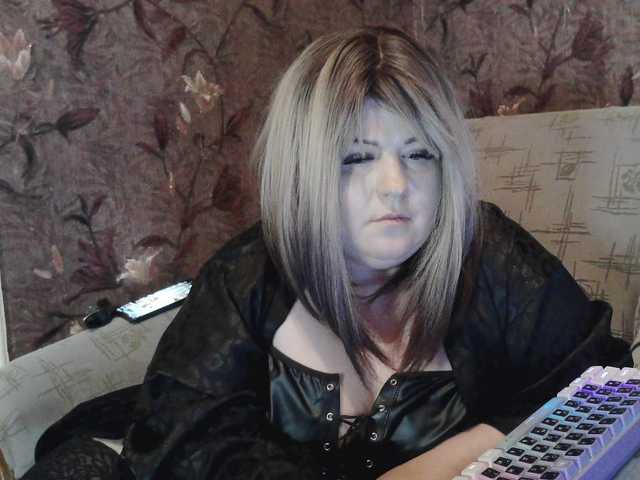 Yuliia's BongaCams show and profile