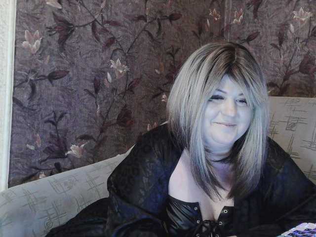 Yuliia's BongaCams show and profile