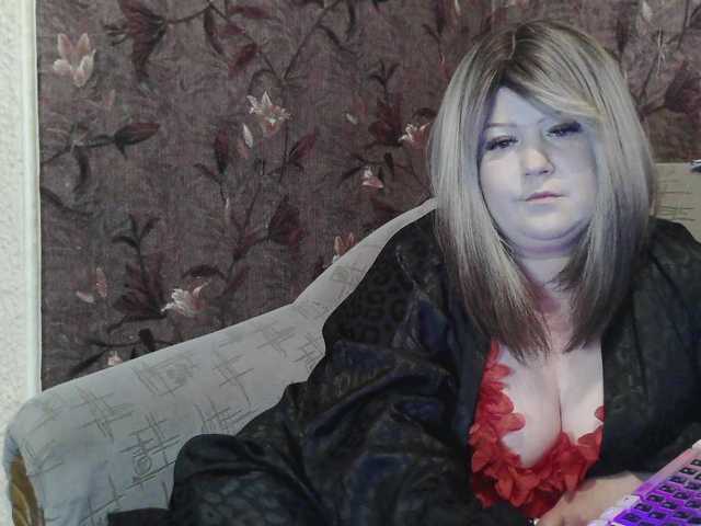 Yuliia live cam on BongaCams