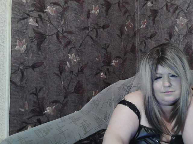 Yuliia's BongaCams show and profile