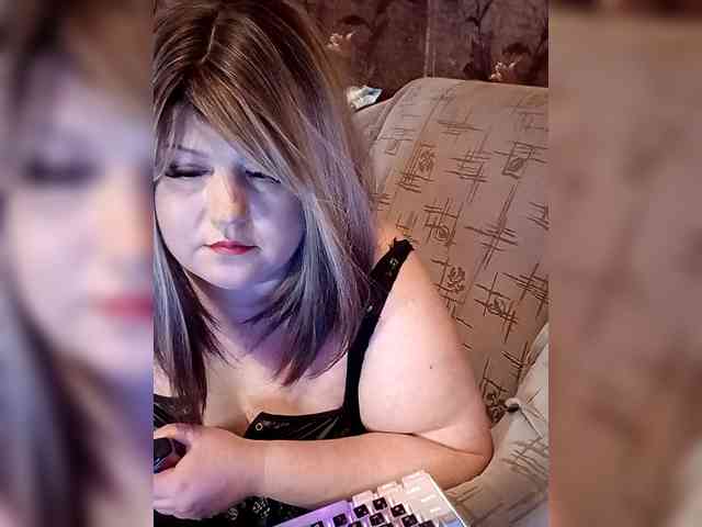 Yuliia Live Webcam on BongaCams