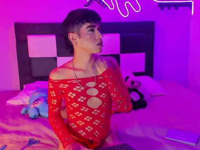 Questo modello è in diretta ora. BriggitteLove