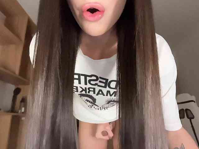 KimOberlin Live Webcam on BongaCams