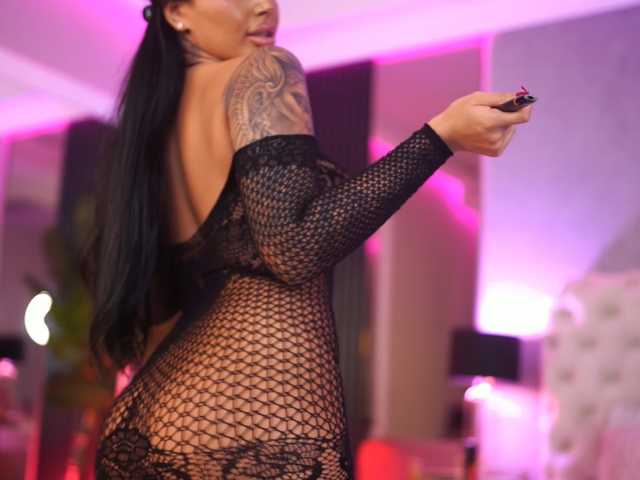 AishaaDevoe live cam on BongaCams