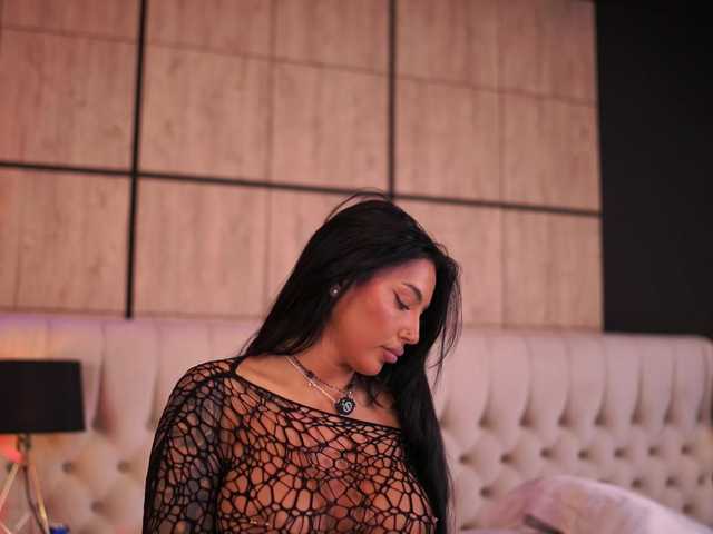 AishaaDevoe live cam on BongaCams