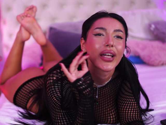 AishaaDevoe live cam on BongaCams