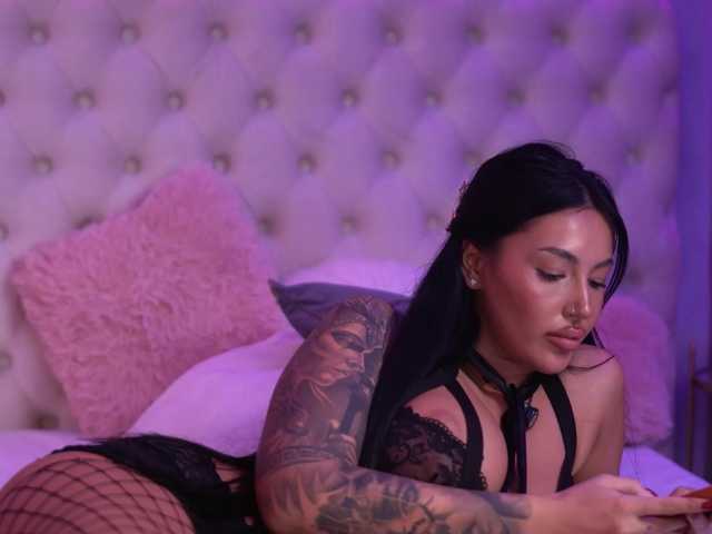AishaaDevoe live cam preview