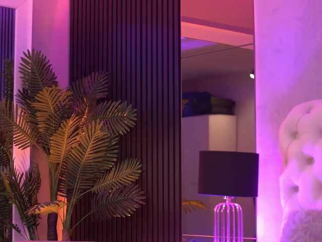 AishaaDevoe live cam on BongaCams