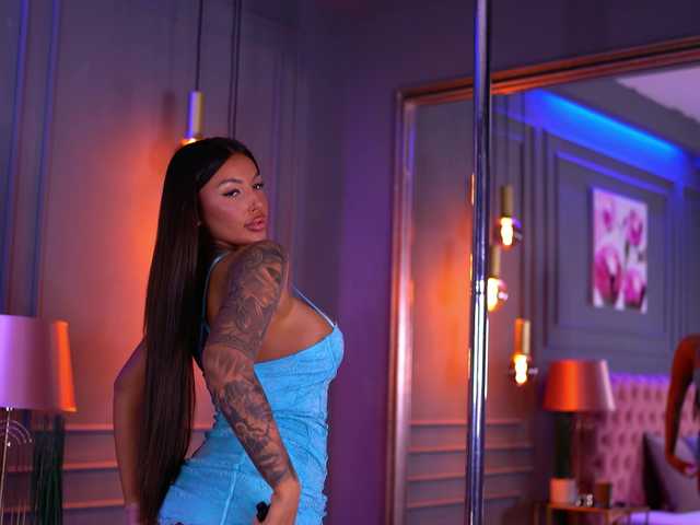 AishaaDevoe live cam on BongaCams
