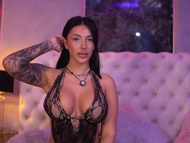 AishaaDevoe live cam preview