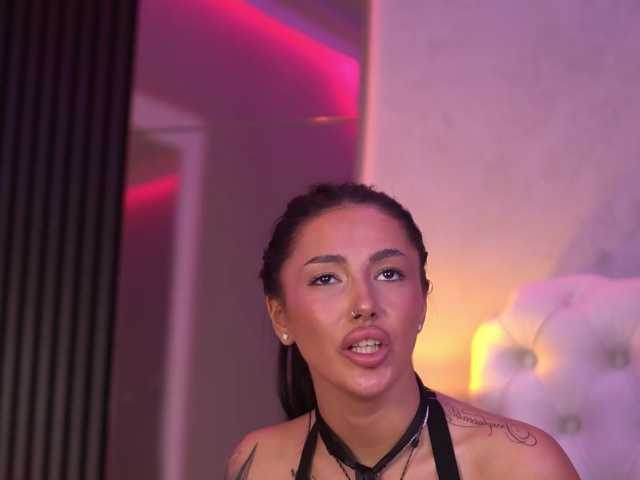 AishaaDevoe live cam preview