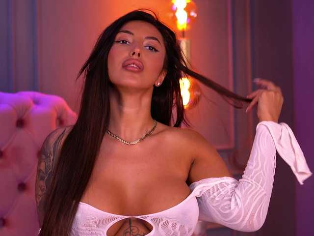 AishaaDevoe live cam on BongaCams