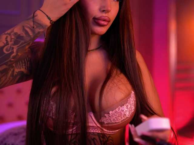 AishaaDevoe live cam on BongaCams