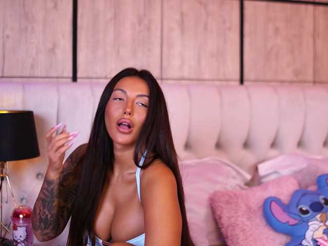 Sex chat gratuit in direct cu AishaaDevoe pe BongaCams