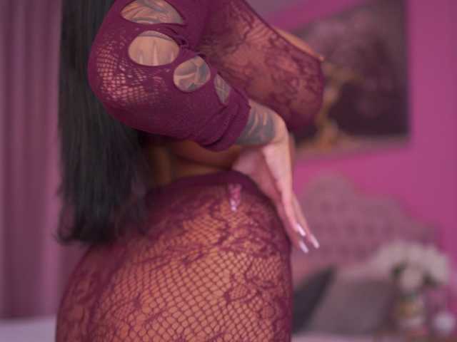 AishaaDevoe's BongaCams show and profile