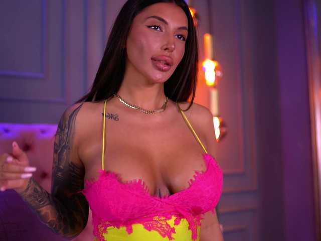 AishaaDevoe live cam on BongaCams