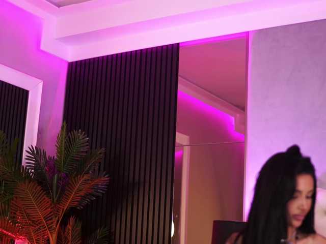 AishaaDevoe live cam on BongaCams