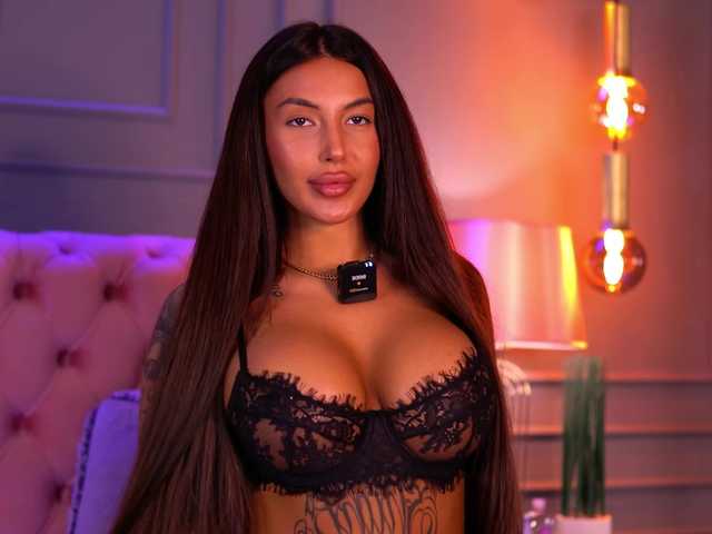 AishaaDevoe live cam on BongaCams