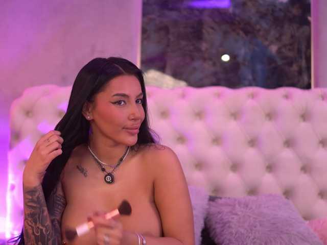 AishaaDevoe, en directo ahora en BongaCams