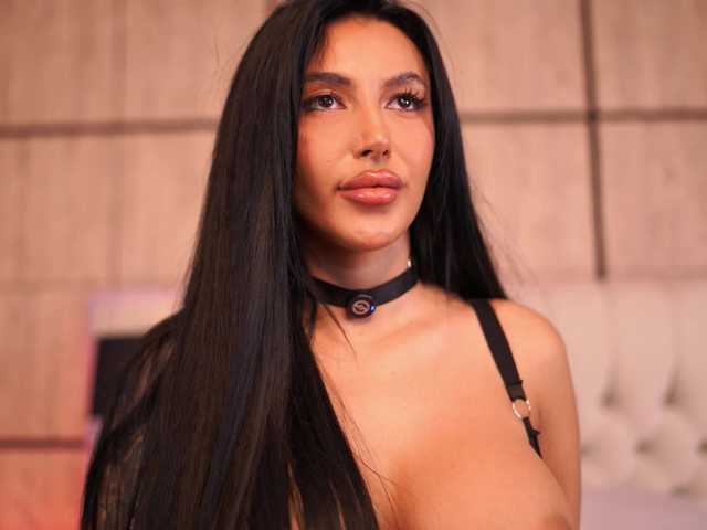 AishaaDevoe live cam on BongaCams