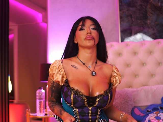 AishaaDevoe live cam on BongaCams