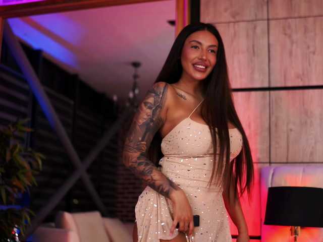AishaaDevoe live cam on BongaCams