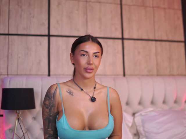 AishaaDevoe live cam on BongaCams