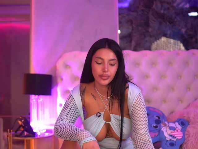 AishaaDevoe, en directo ahora en BongaCams