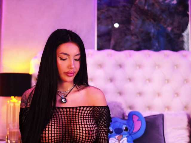 AishaaDevoe live cam on BongaCams