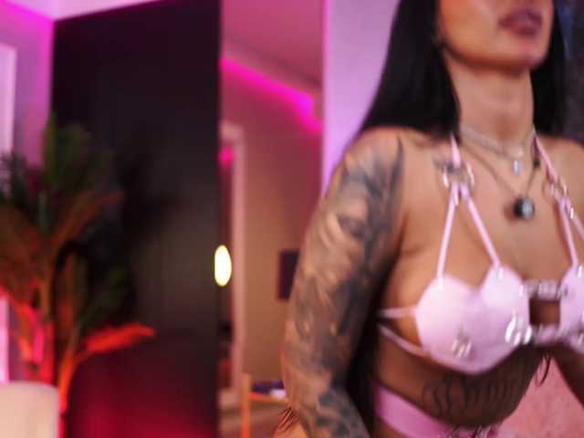 AishaaDevoe live cam on BongaCams