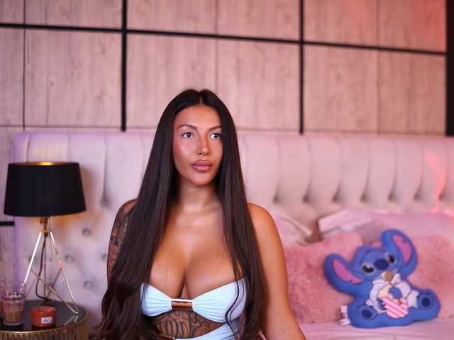 AishaaDevoe live cam on BongaCams