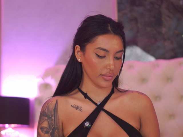 AishaaDevoe live cam