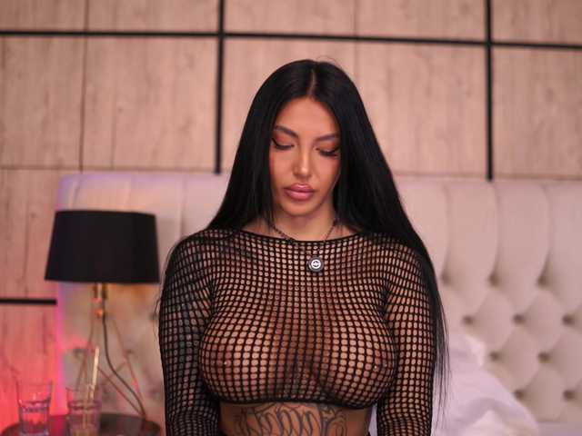 AishaaDevoe live cam on BongaCams