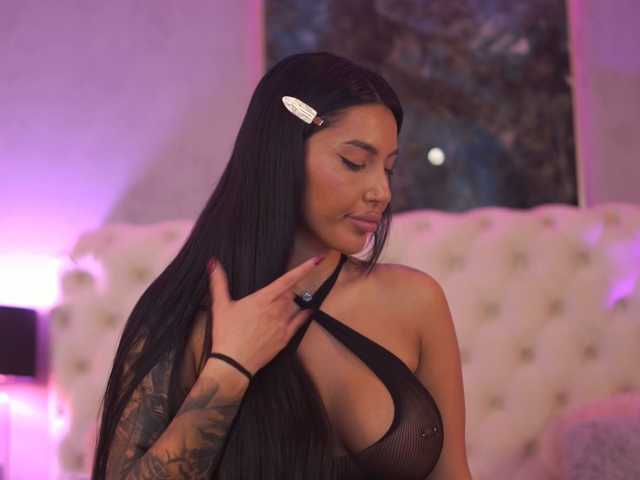 AishaaDevoe live cam on BongaCams