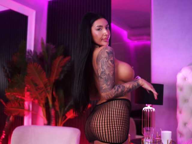 AishaaDevoe live cam on BongaCams