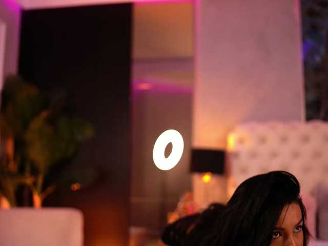 AishaaDevoe live cam on BongaCams