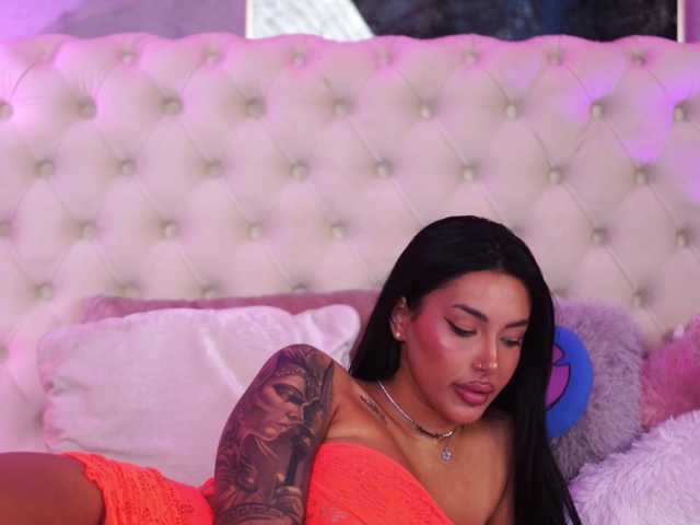 AishaaDevoe live cam on BongaCams