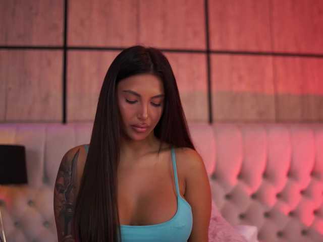 AishaaDevoe live cam on BongaCams