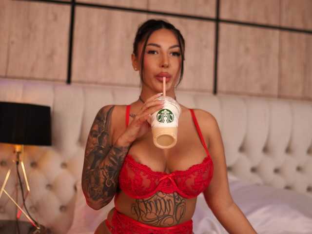 AishaaDevoe live cam on BongaCams