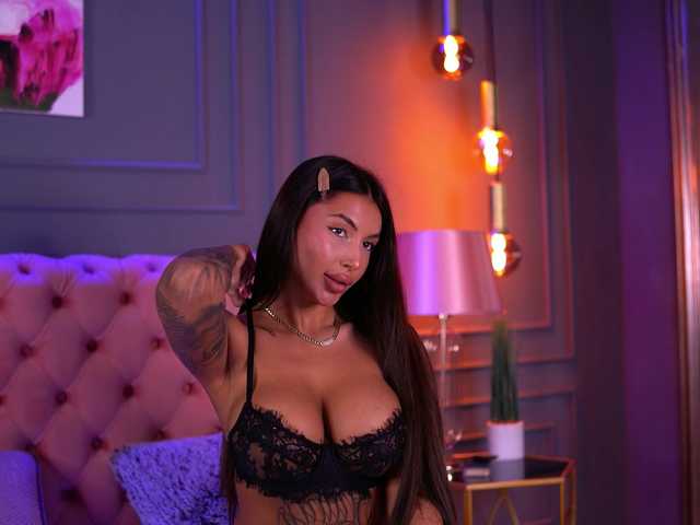 AishaaDevoe live cam on BongaCams