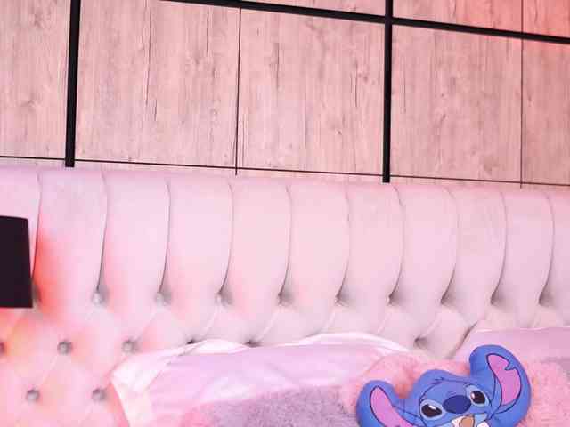 AishaaDevoe webcam
