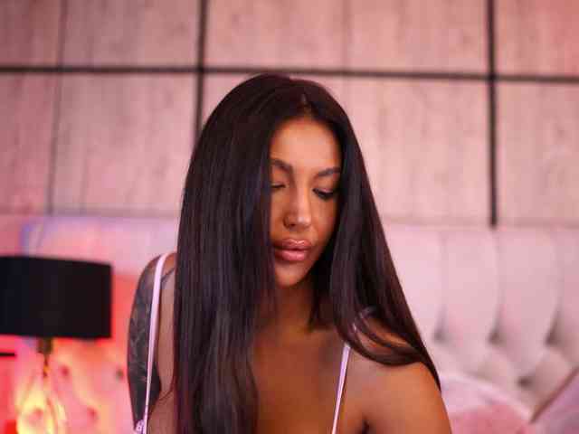 AishaaDevoe webcam